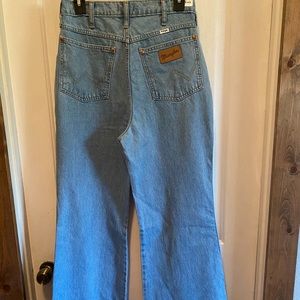 New with tags wrangler flared jeans